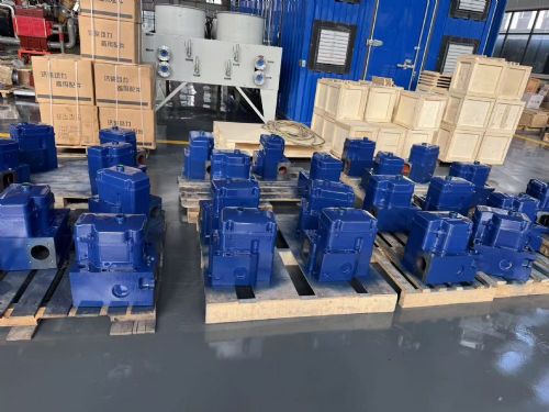 190汽缸蓋總成，精工制造，適用于濟柴、勝動燃氣發電機組